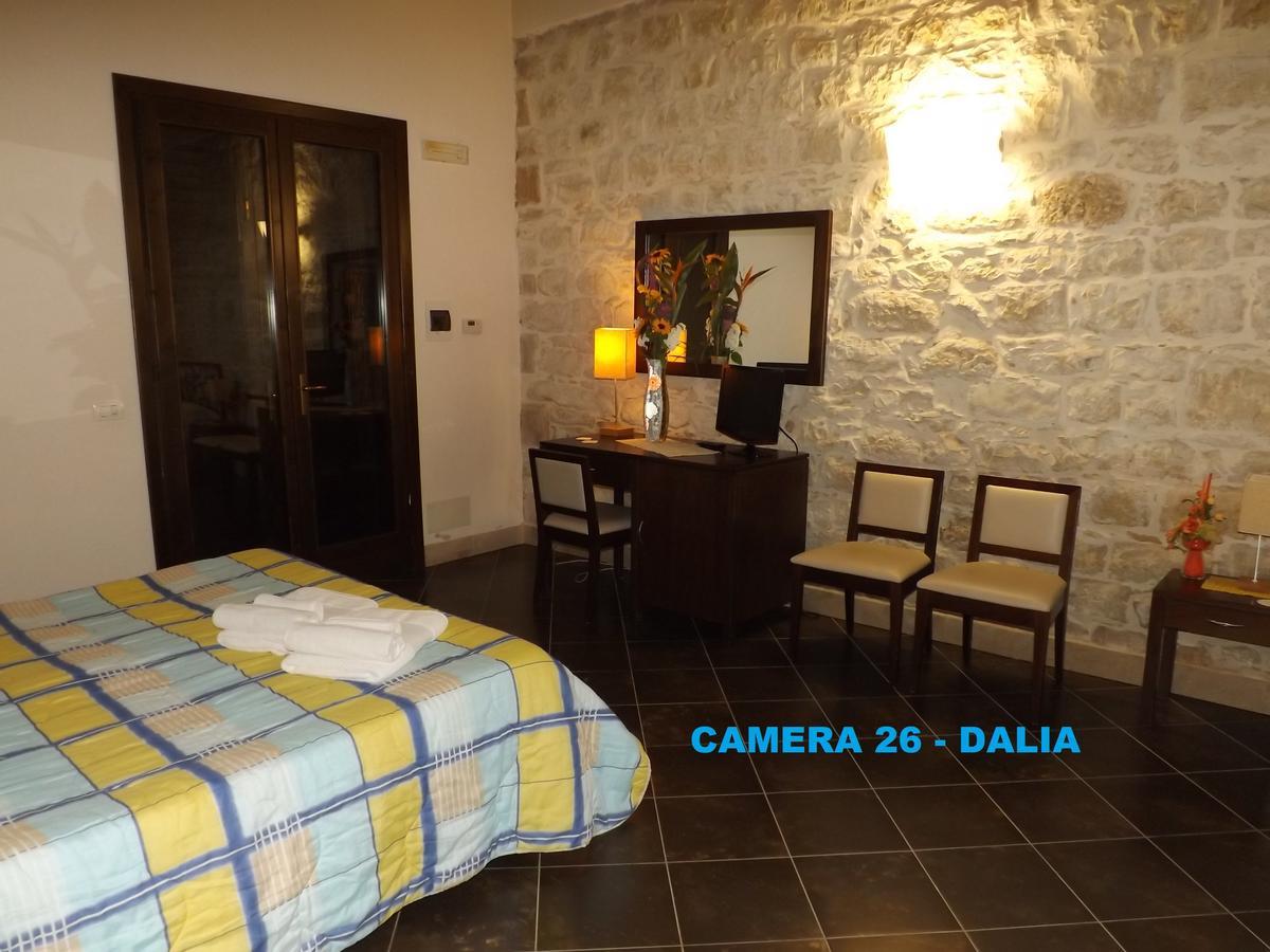 Vila Lebaronie Scicli Exteriér fotografie